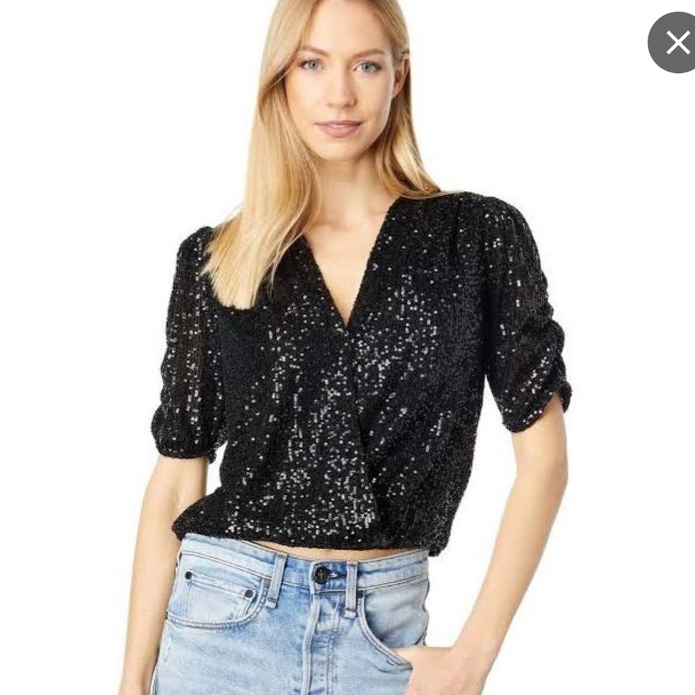 NWT Heartloom top size M